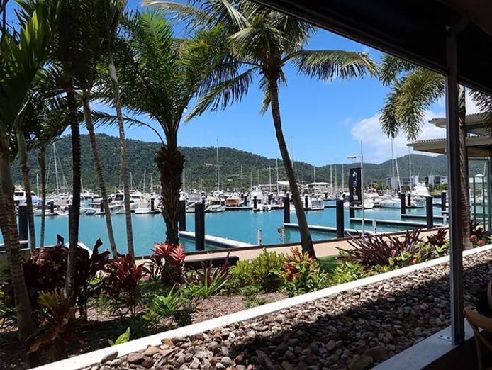 stunning-authentic-restaurant-with-marina-views-0