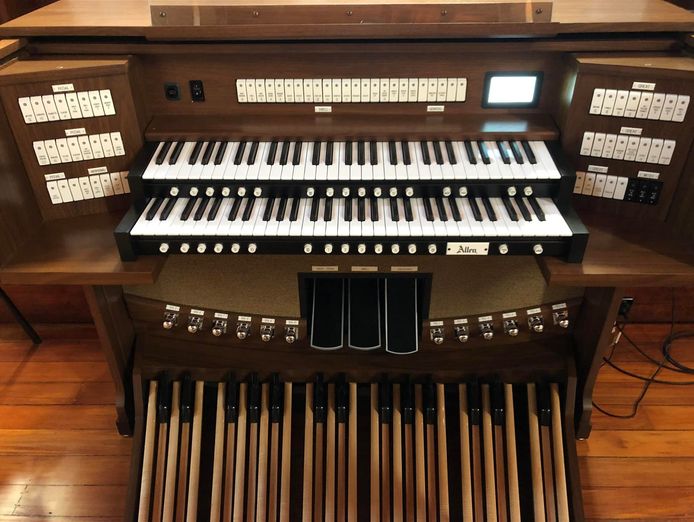 australias-leading-distributor-of-premium-digital-organs-7
