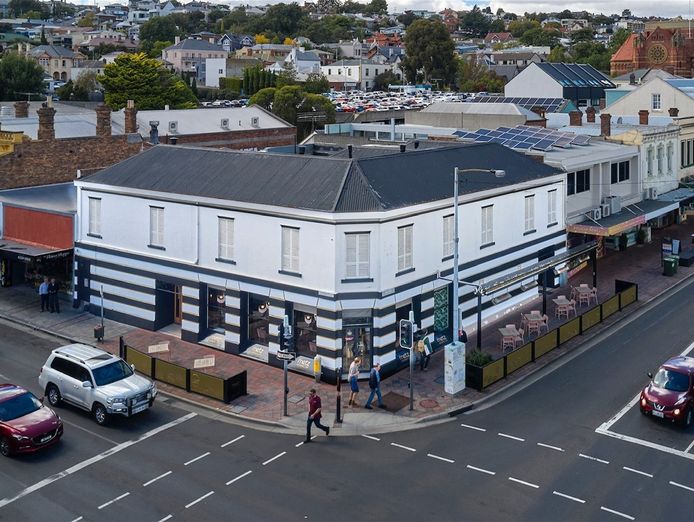 the-metz-restaurant-amp-bar-prime-cbd-location-long-lease-0
