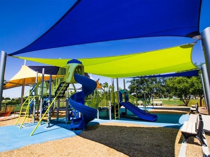 build-up-or-bolt-on-with-melbournes-custom-shade-solutions-7