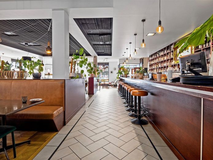 the-metz-restaurant-amp-bar-prime-cbd-location-long-lease-6