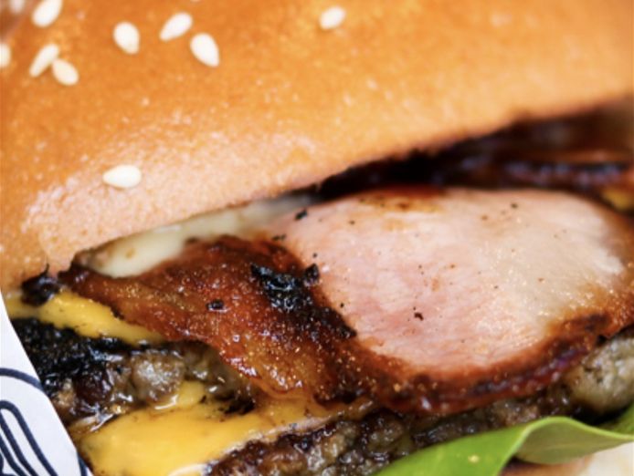 pattysmiths-burgers-great-suburban-location-nor-3