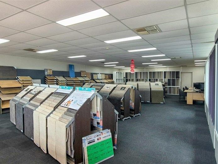 established-carpet-amp-flooring-showroom-sor-3