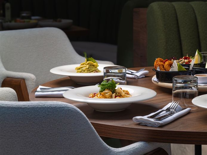iconic-waterfront-restaurant-fully-managed-airlie-beach-4