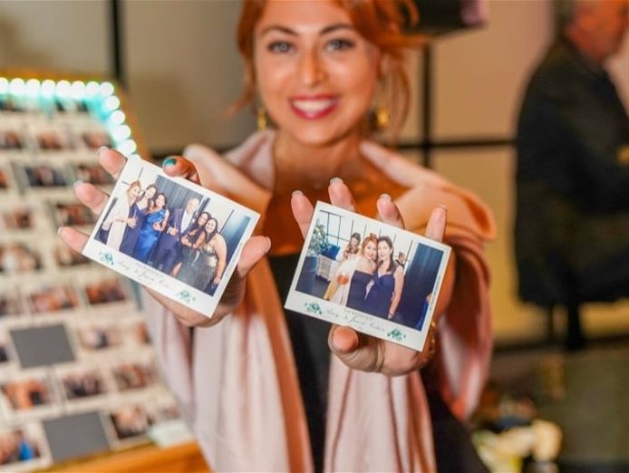 capture-and-print-photo-magnets-own-a-magnet-me-franchise-9
