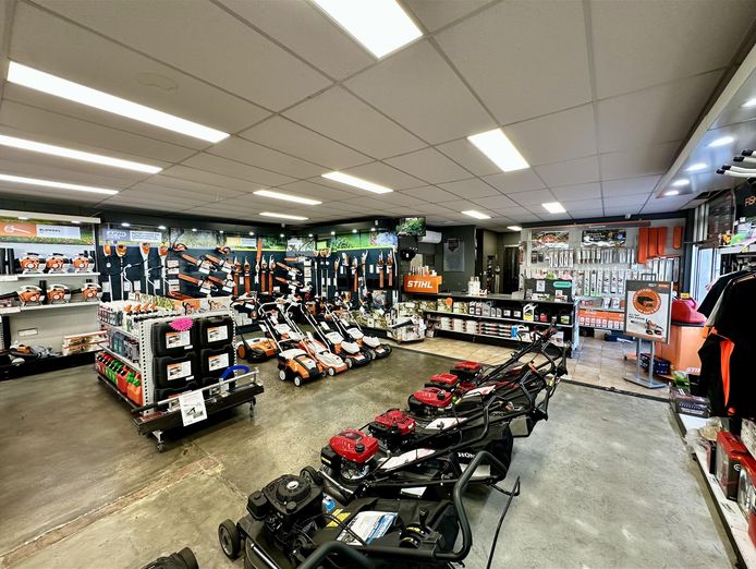 outdoor-power-equipment-stihl-retailer-4
