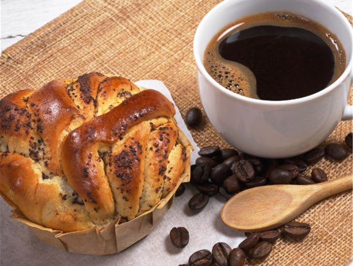 beloved-cafe-in-a-picturesque-historic-location-2