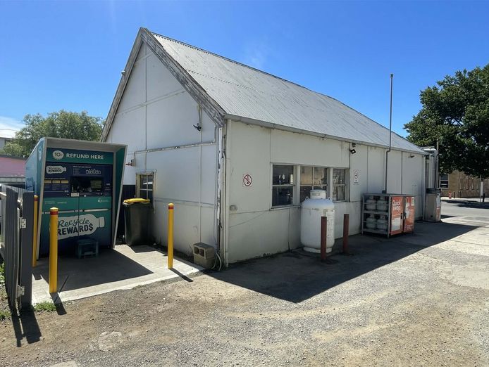 easy-to-run-petrol-station-with-untapped-revenue-streams-9