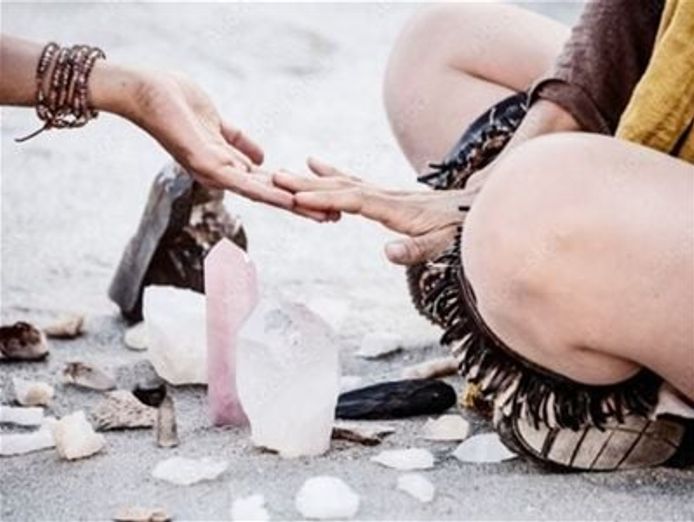 well-established-retail-business-specialisig-in-crystals-0