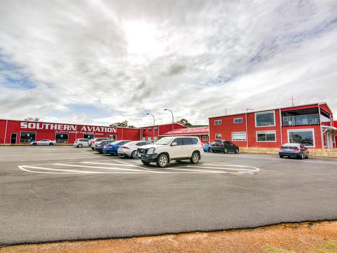 pilot-training-school-bunbury-established-20-years-2