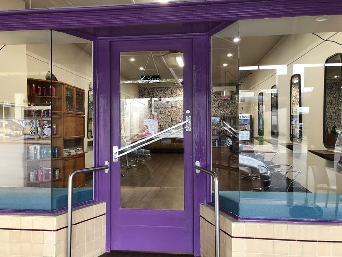iconic-hair-salon-loved-by-locals-2