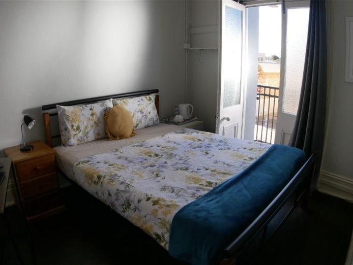 backpacker-business-geraldton-freehold-also-available-7