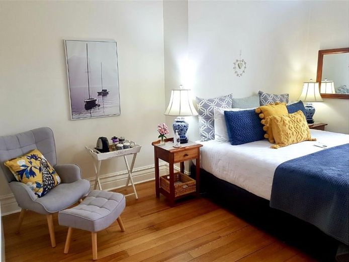 move-to-tasmania-lifestyle-boutique-accommodation-amp-eatery-0