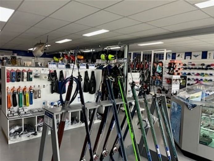 longest-and-largest-divers-world-retail-and-service-5