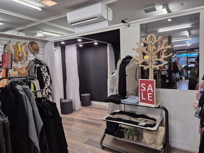 stylish-fashion-boutique-turnkey-store-devonport-2