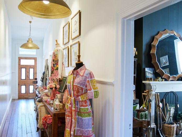 coco-blue-campbell-town-icon-4