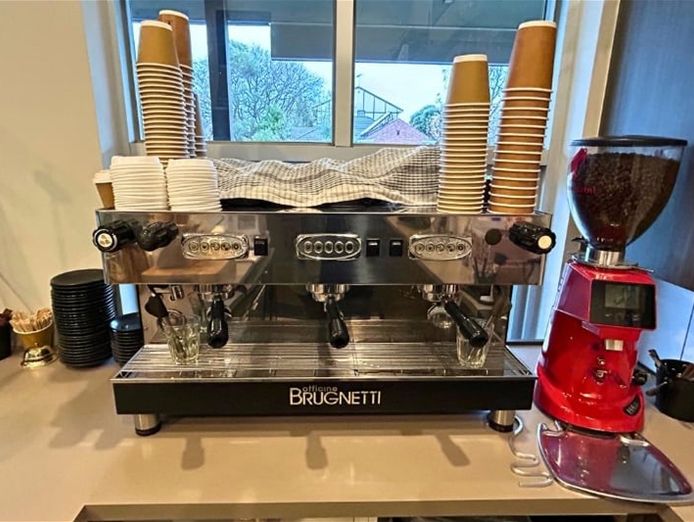 fully-equipped-north-shore-caf-233-ready-to-relaunch-3