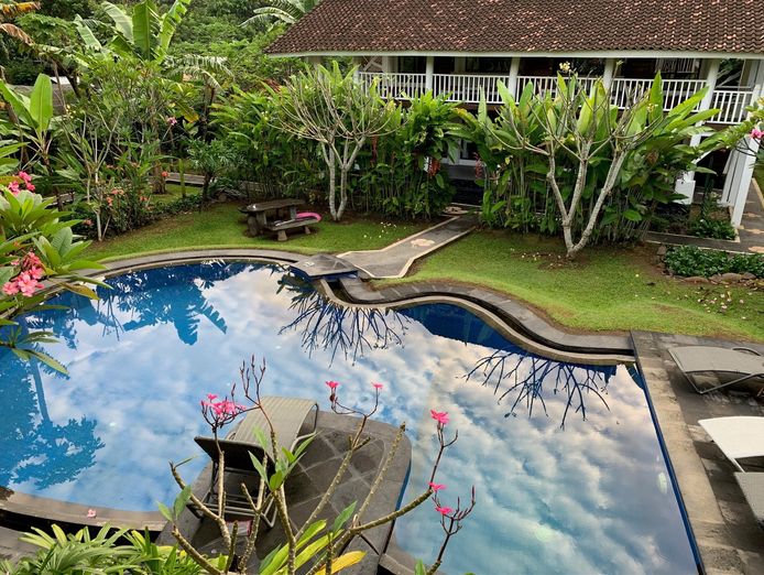 paradise-awaits-small-eco-resort-indonesiaa-0