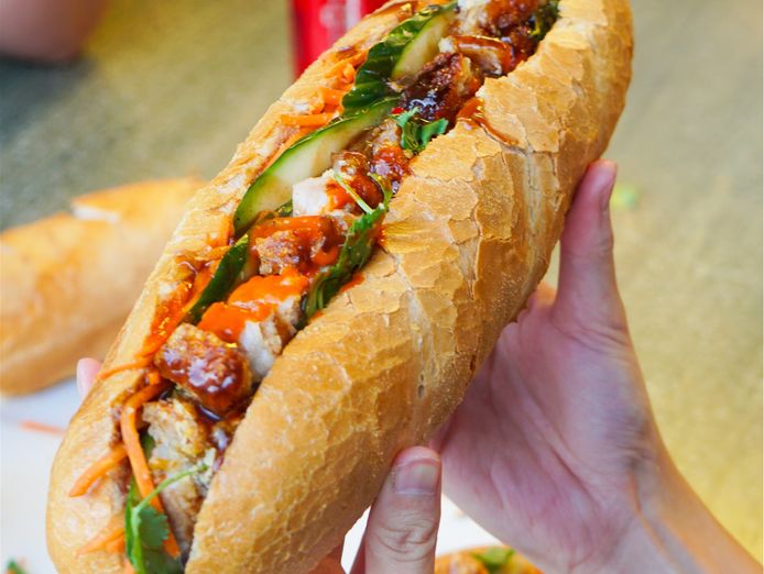 annes-pantry-bakery-cafe-local-favourite-prime-location-2