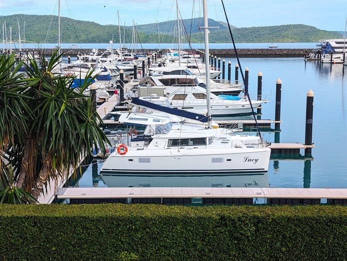 queenslands-most-awarded-bareboat-charter-business-5