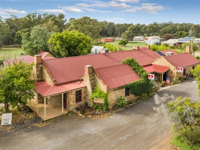 iconic-prattys-patch-freehold-and-hospitality-asset-1