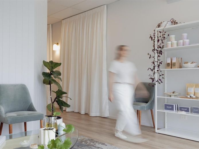 established-low-risk-holistic-amp-allied-health-clinic-4