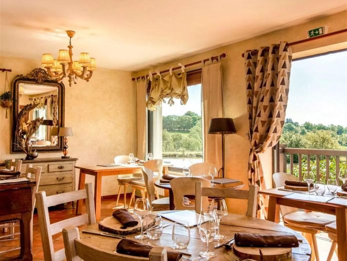 maydena-eats-lodge-amp-wellness-freehold-included-2