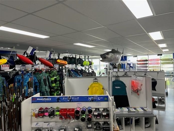 longest-and-largest-divers-world-retail-and-service-3