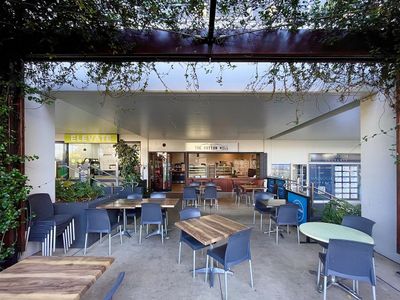 the-cotton-mill-cafe-gladstone-cbd-1