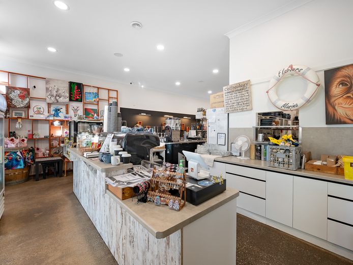 flavours-cafe-marina-gladstone-9