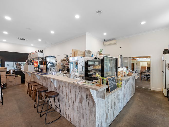 flavours-cafe-marina-gladstone-8