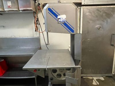 your-opportunity-to-grab-this-one-only-butcher-shop-in-carousel-for-189-000-6