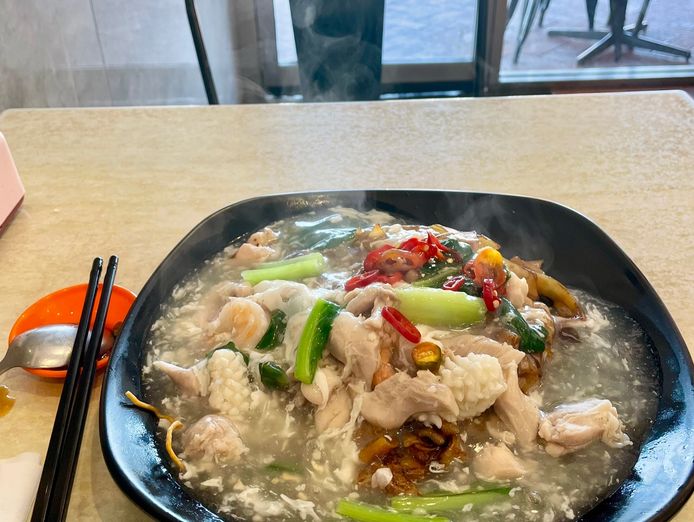 1st-time-on-seek-sor-successful-asian-hawker-takeaway-restaurant-for-168-000-4