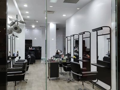 profitable-hair-amp-beauty-retail-4