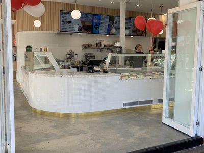 under-contract-profitable-glenelg-ice-cream-franchise-1