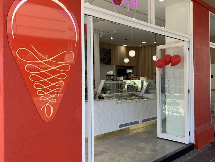 under-contract-profitable-glenelg-ice-cream-franchise-5