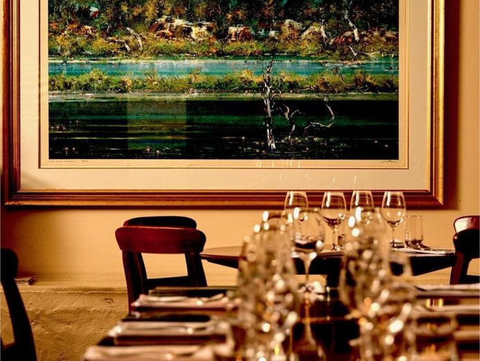 multiple-award-winning-fine-dining-45-years-of-success-26k-weekly-sales-0