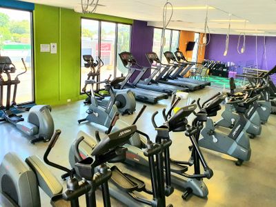 successful-gym-fitness-business-with-huge-space-modern-equipment-6