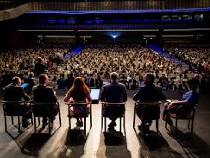 profitable-speaker-and-entertainer-bureau-3
