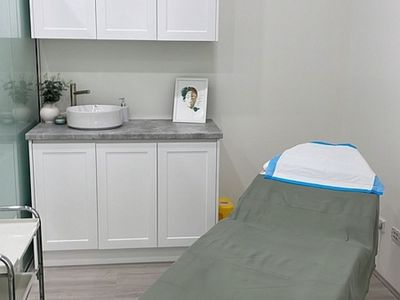 ref-2909-injectable-clinic-st-george-reduced-to-sell-quickly-owner-1