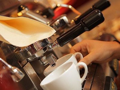 ref-3210-industrial-cafe-great-exposure-cafe-take-away-indus-0