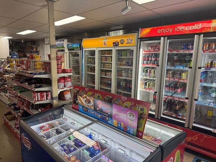 ref-3124-convenience-store-city-fringe-0