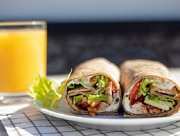 ref-3065-look-at-what-39-s-on-offer-take-away-coffee-smoothies-amp-foo-0