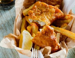 Short Hours Fish and Chips with Four Rooms – Ref: 13651