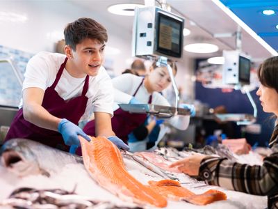 well-established-busy-fresh-seafood-shop-ref-14461-0