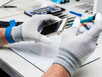 fully-managed-and-spacious-mobile-phone-repair-shop-ref-13852-0