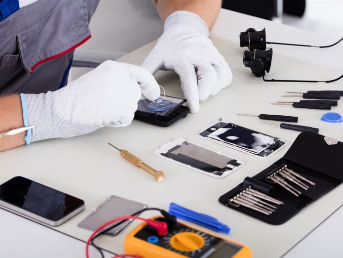 prime-positioned-mobile-phone-repair-specialist-ref-13851-0