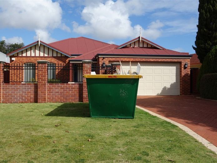 established-skip-bin-hire-business-in-high-growth-area-ref-10751-0