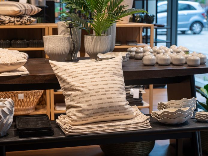 reputable-toy-and-homeware-wholesaler-near-oakleigh-ref-16065-0