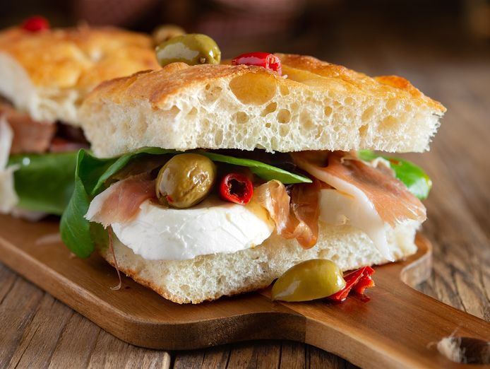 under-management-sandwich-franchise-in-a-prime-location-ref-13268-0